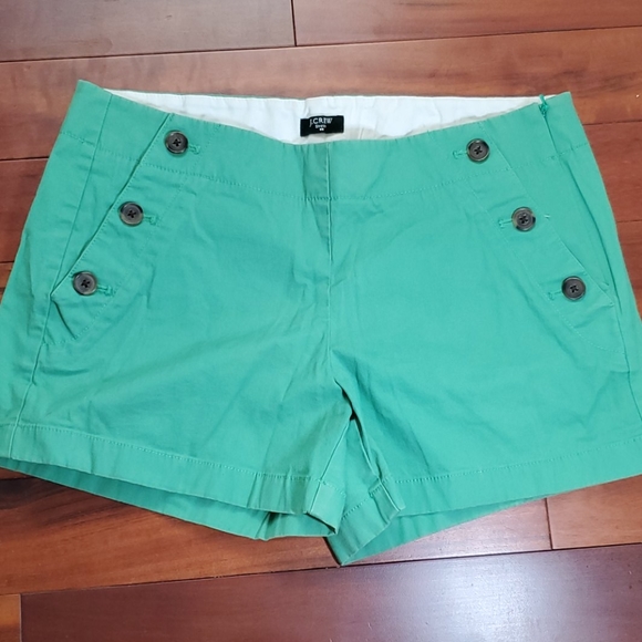 J. Crew Pants - J. Crew | City Fit Side Zip Shorts 💚💚